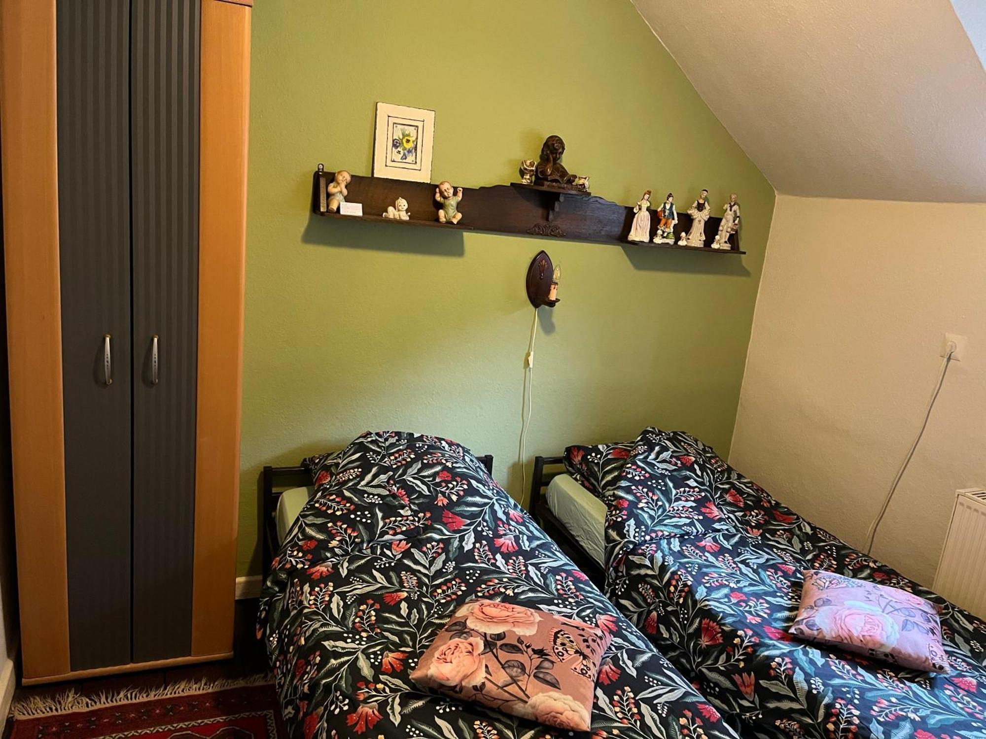 Hermina Klotten Bagian luar foto